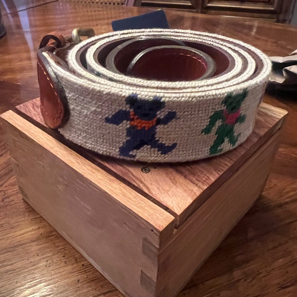 Smathers & Branson Grateful Dead Dancing Bear needlepoint belt; sz 34; NEW